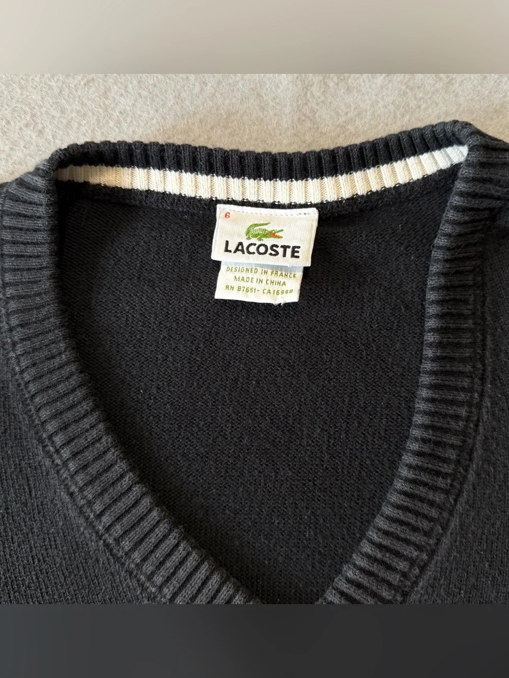 Lacoste V-Neck Sweater Men’s XL Black Cotton Knit Pullover Crocodile Logo
